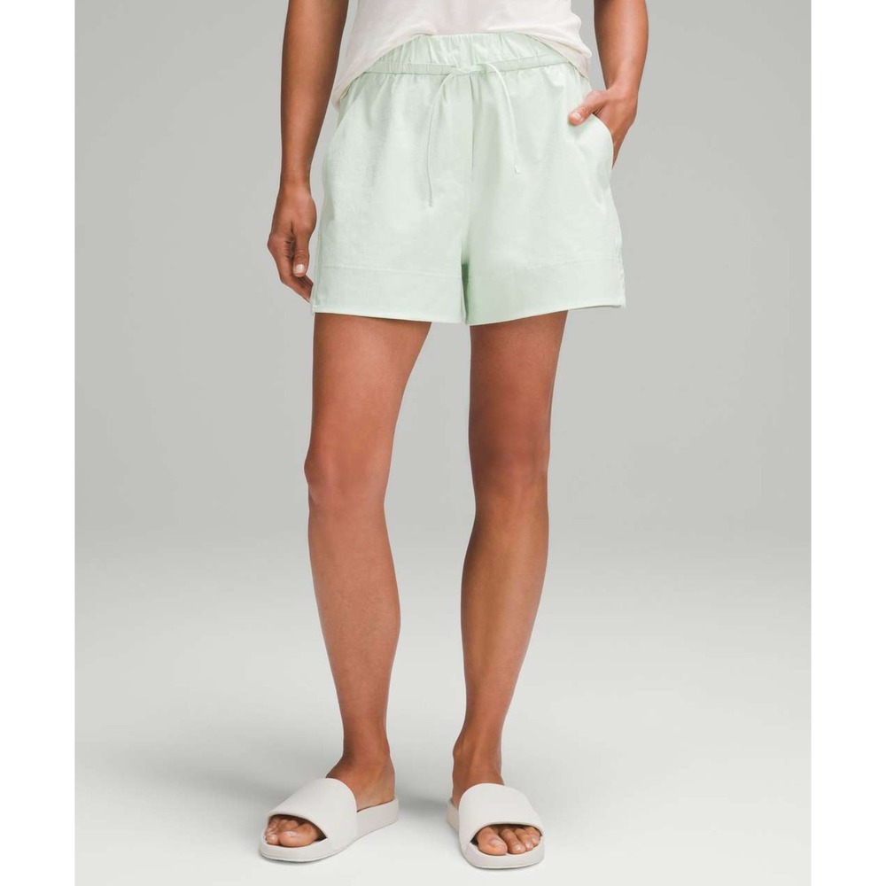 Lululemon Cinchable Waist Short Kohlrabi Green Drawstring Elastic Athletic Large